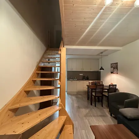 Διαμέρισμα Rodinne Mezonety Na Lipne Apt16
