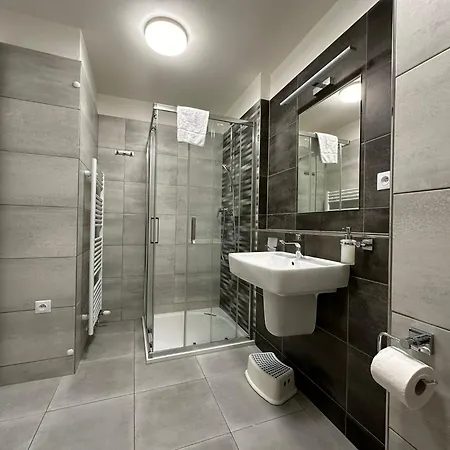 Rodinne Mezonety Na Lipne Apt16 Διαμέρισμα *